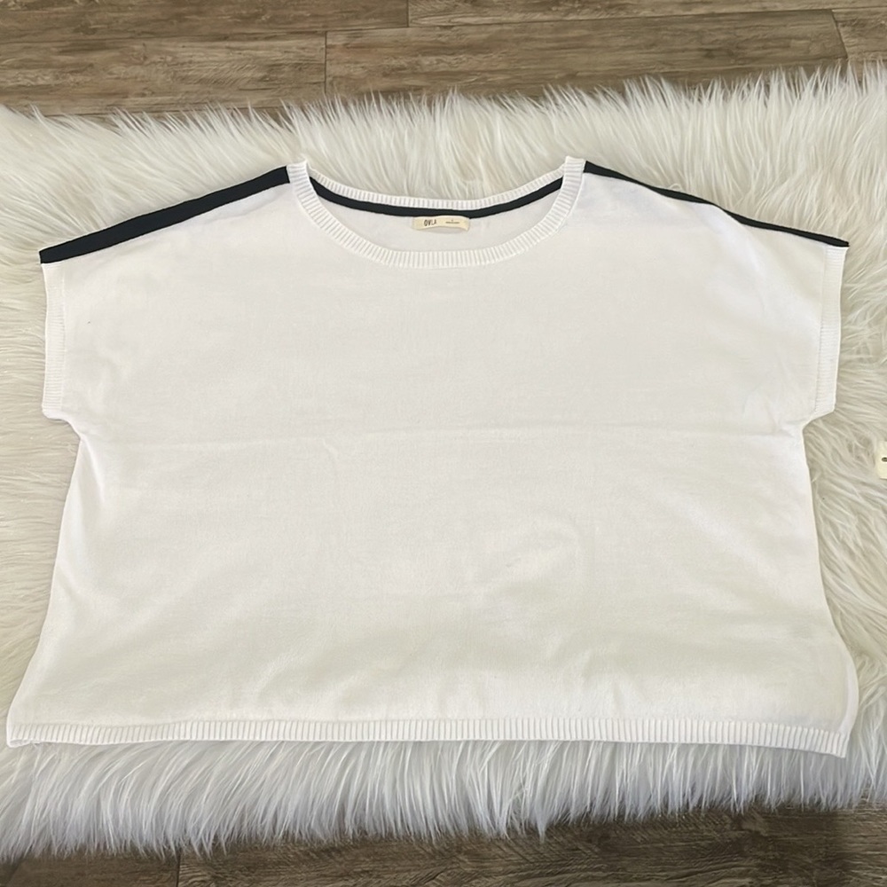 Ovla By Olive & Vine White Short Sleeve Sweater